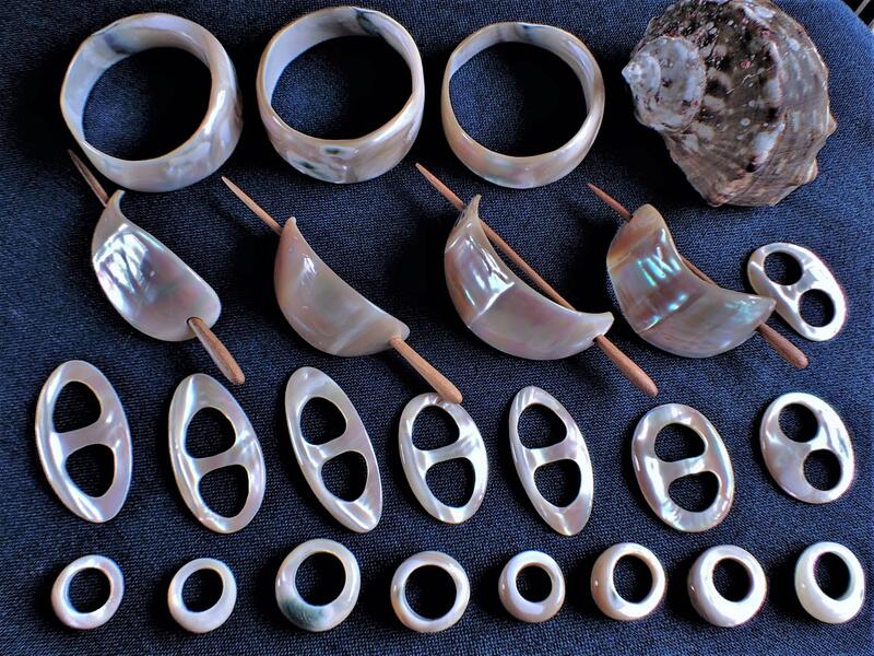 沖縄産夜光貝のバングル、マジェステ、指輪、スカーフリング<br>